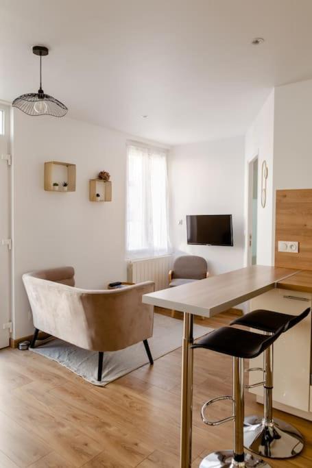 Maison Tourangelle Chic & Cosy Avec Cour Tours